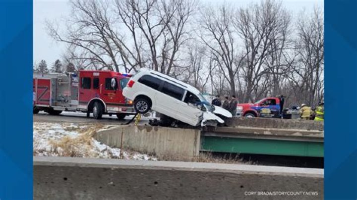 Iowa man dies after U.S. 30 crash