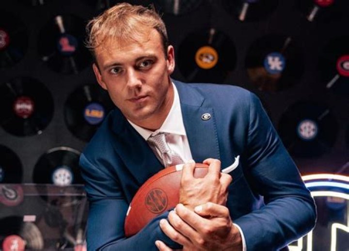 Is Brock Bowers Leaving UGA In 2024? When Will He Declare For The Draft?