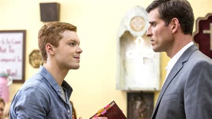 Is Cameron Monaghan Gay In Real Life? The Truth Behind The Rumors