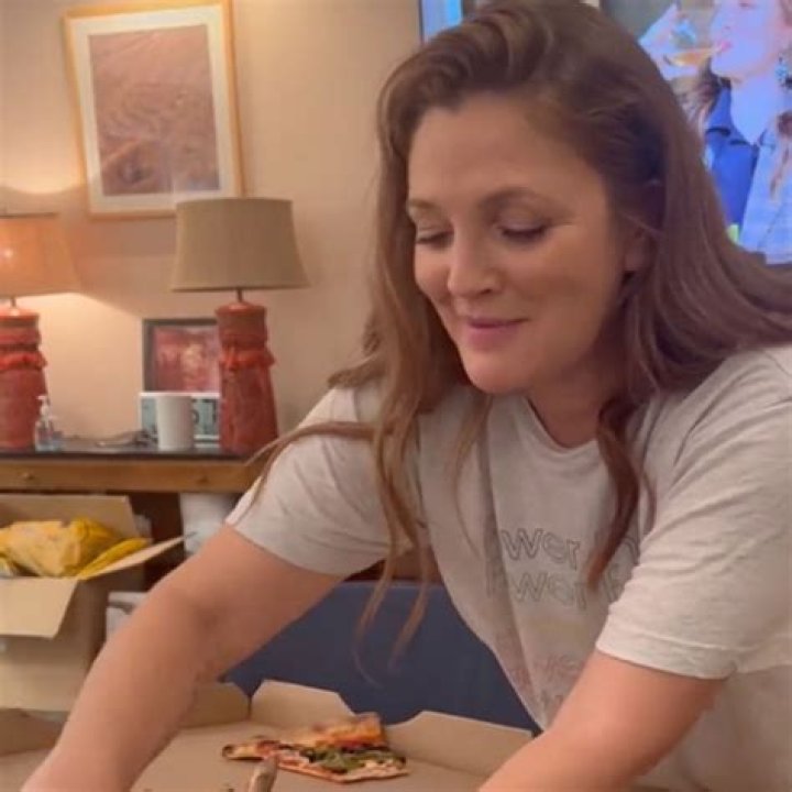 Is Drew Barrymore's 'Pizza Salad' Worth Trying?