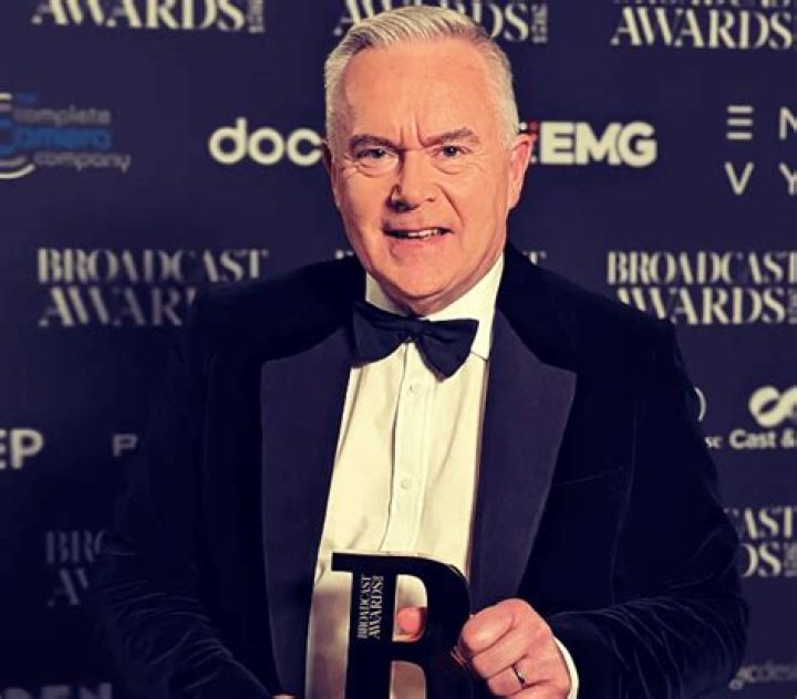 Is Huw Edwards (BBC Presenter) Suffering From Cancer? Health Update And Net Worth 2023