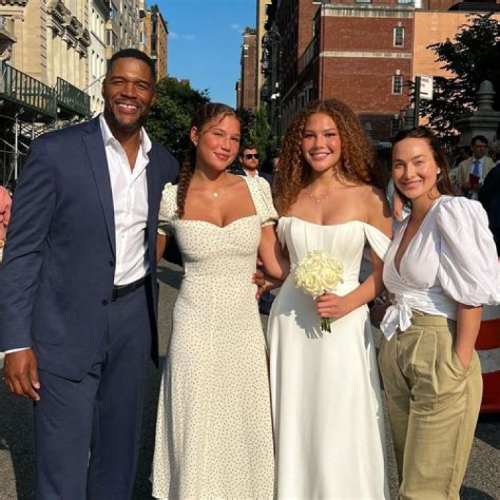 Is Michael Strahan Married? Meet His Two Former Spouses