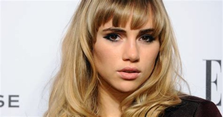 Is Suki Waterhouse Victoria's Secret's Next Model? Here's Why That Needs To Be True