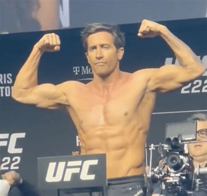 Jake Gyllenhaal Enters the UFC Octagon, Shocks the World By Winning