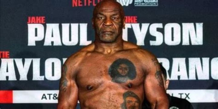 Jamie Foxx muscles up to match Mike Tyson’s weight in new movie