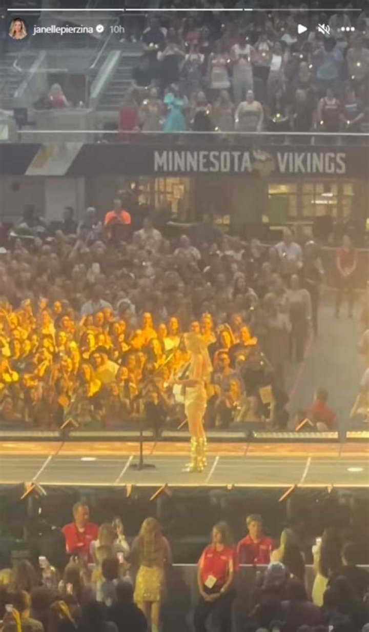 Janelle Pierzina and her daughters go to a Taylor Swift concert, share outfits in video