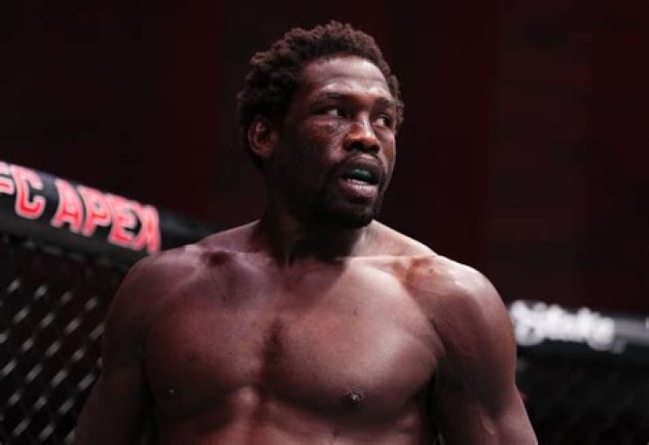 Jared Cannonier [2023 Update]: UFC, Wife, & Net Worth
