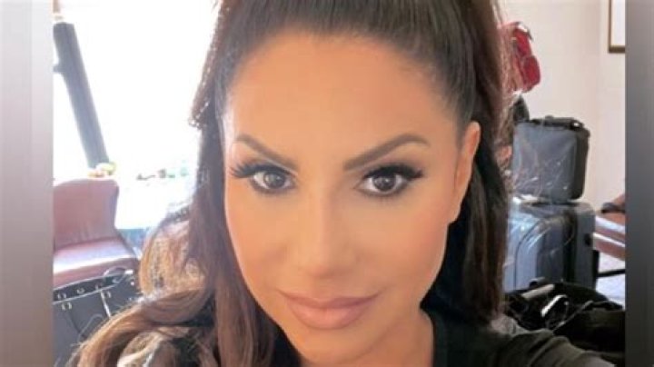 Jennifer Aydin takes a swipe at Melissa Gorga and RHONJ fans clap right back