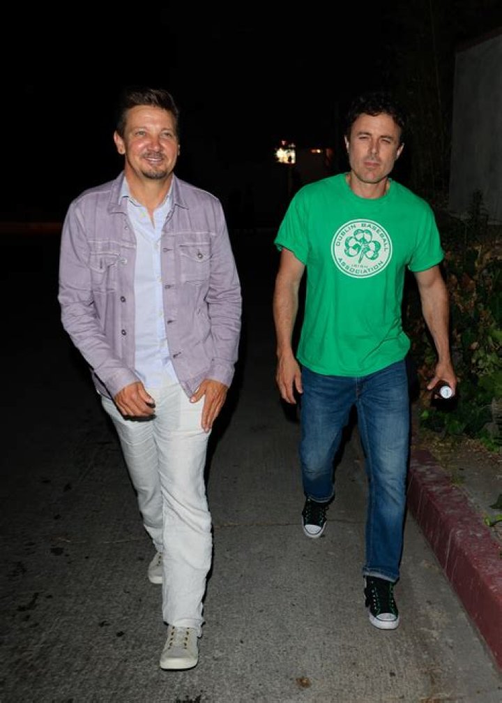 Jeremy Renner Spotted Walking Without Cane for First Time Since Snowplow Accident