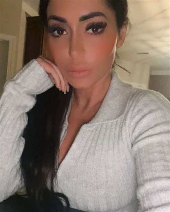 Jersey Shore’s Angelina Pivarnick tells trolls to ’keep hating’ as she posts unedited pic