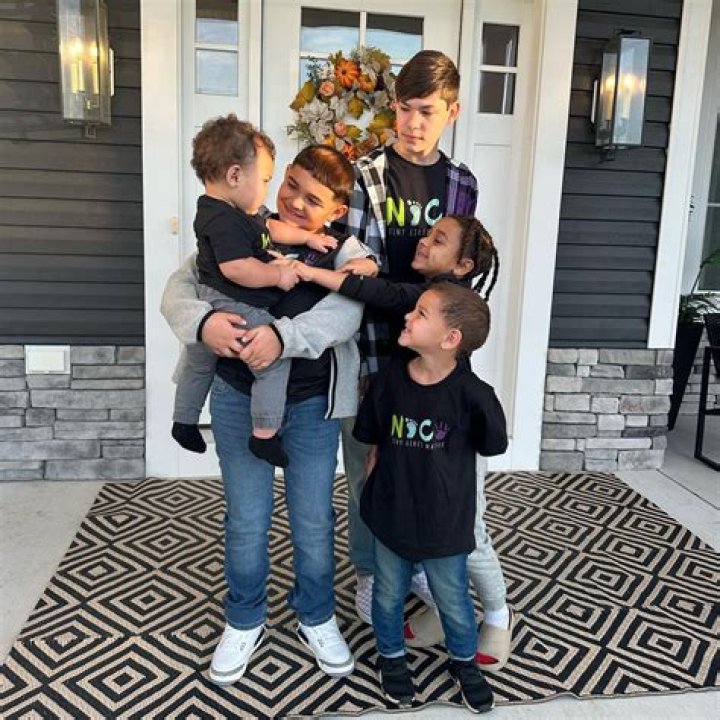 Jersey Shore: Snooki gets support from Teen Mom 2 star Kailyn Lowry after crying about leaving her kids