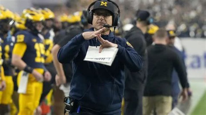 Jim Harbaugh calls Michigan president to say he’s staying