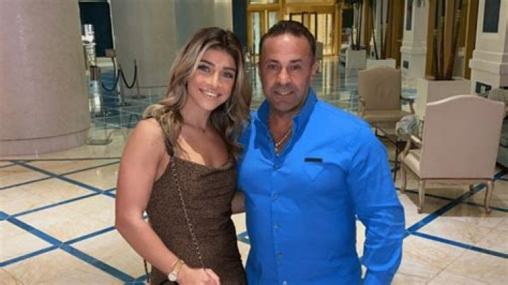 Joe Giudice posts a photoshop fail in new photo with daughter, Gia Giudice