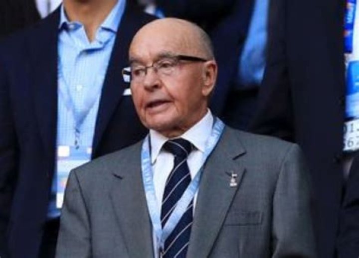 Joe Lewis Wife: Is Hotspur Owner Married Or Dating His Girlfriend?