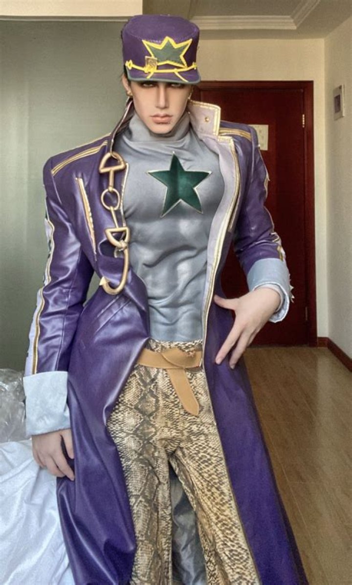 JoJo's Bizarre Adventure Cosplay Gives Us A New Take On Its Ghost With The Most