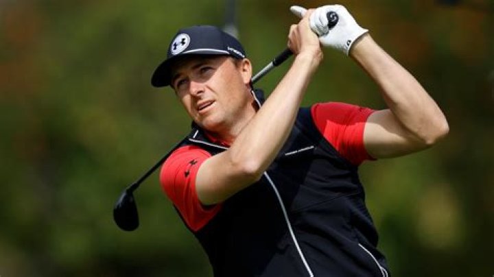 Jordan Spieth disqualified from Riviera for signing for wrong score