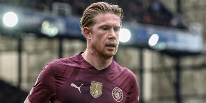 Jose Mourinho must change Manchester United tactics, Kevin De Bruyne is a passing genius and Arsenal's title chances are over