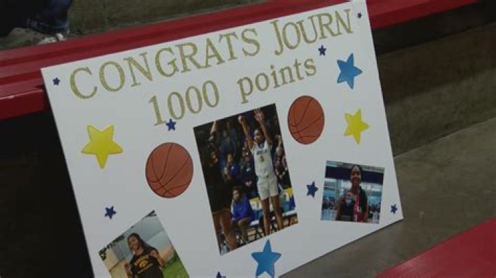 Journey Houston scores 1000th point in big win at North Scott