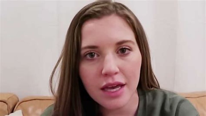 Joy-Anna Duggar slammed for Evelyn sleeping on kitchen table: ‘Not smart’