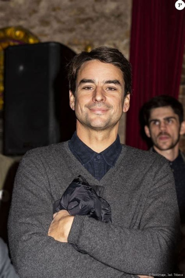 Julian bugier taille poids