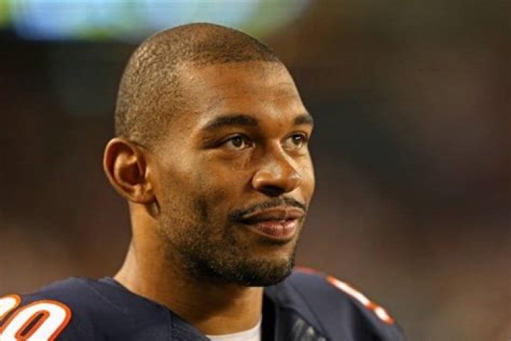 Julius Peppers Net Worth 2023, Salary, Net Worth Growth, Awards, House, Cars, Charities, etc.