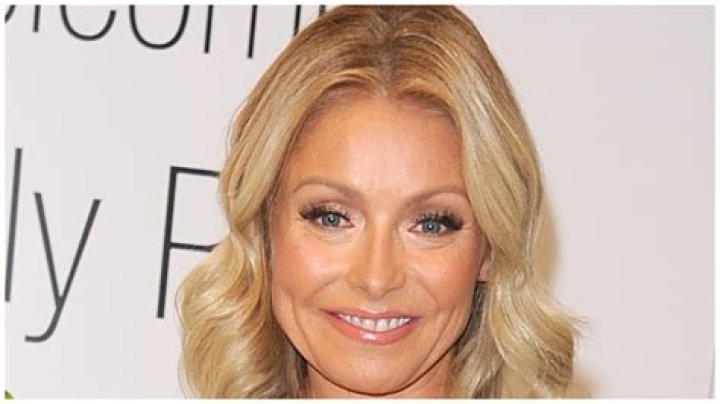 Kelly Ripa’s fans come to her defense over NSFW vacation picture