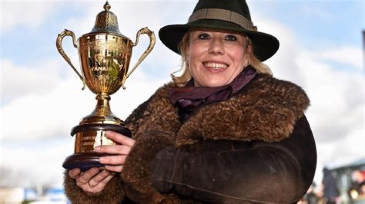 Kerry Lee to saddle Russe Blanc, Krackatoa King and Goodtoknow in Saturday's Betfred Classic Chase at Warwick racecourse