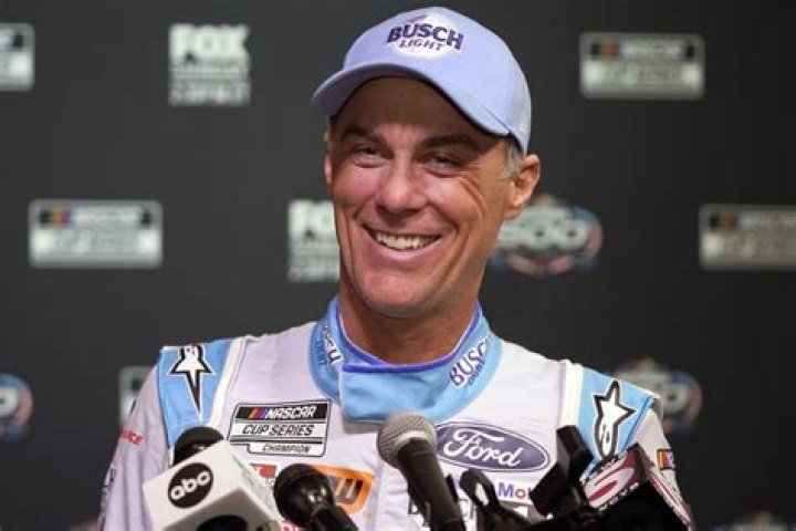 Kevin Harvick moves up to broadcast booth for new career