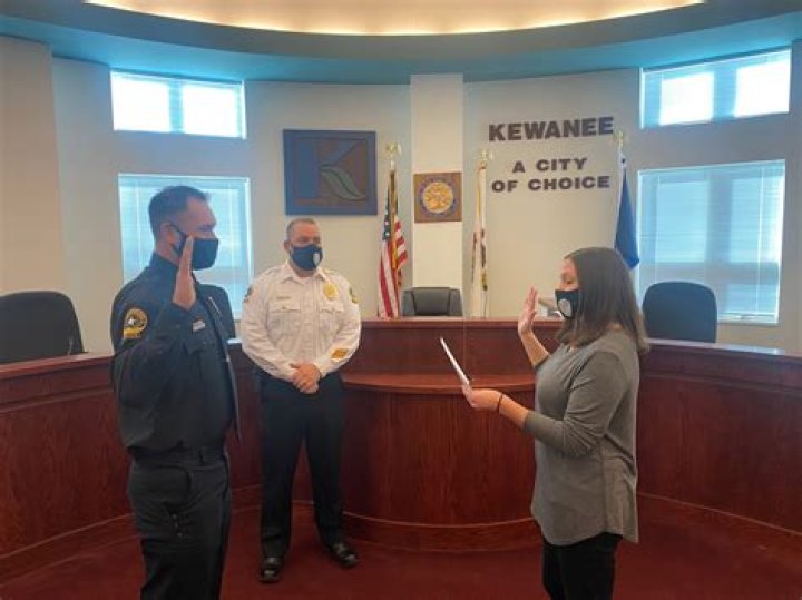 Kewanee police respond to peaceful protest at IDOC employee’s home