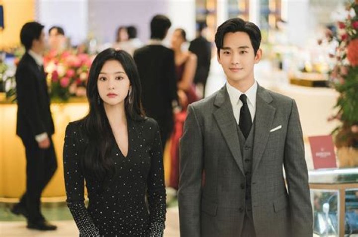 Kim Ji-won Partner: Exploring The Relationships Of The Talented Actress