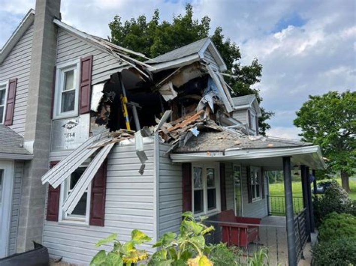 Knox County investigating car crash into home in East Galesburg