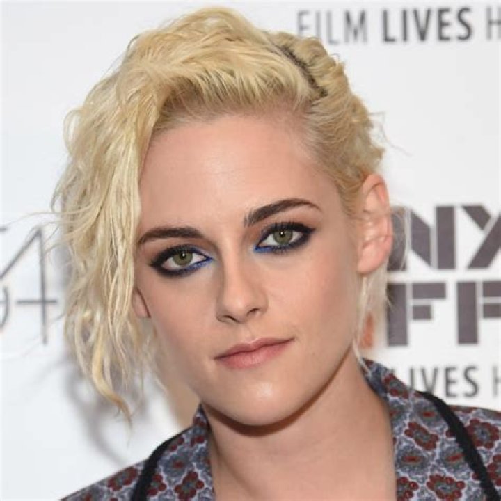 Kristen Stewart - Movies, Age & Facts