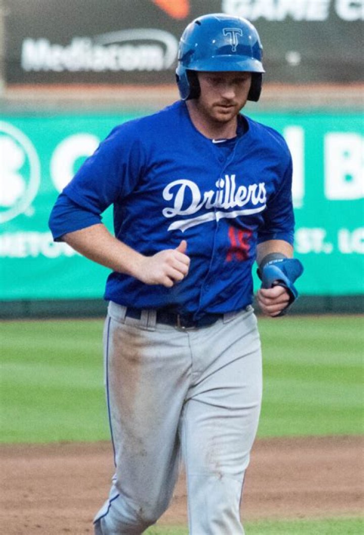 Kyle Garlick Bio: Early Life, Injury, Wife & Salary