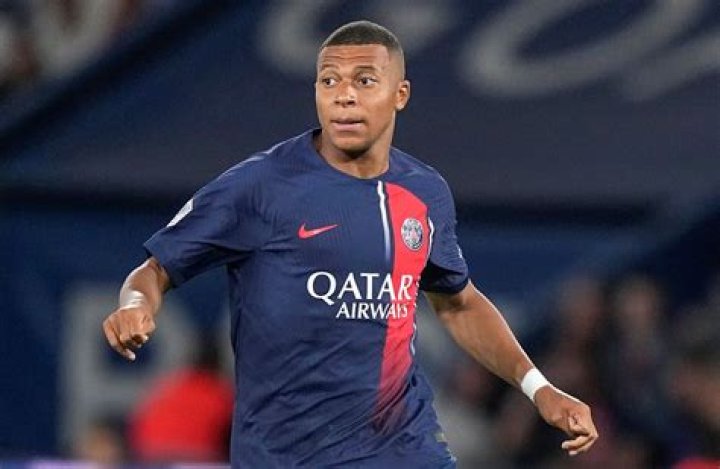 Kylian Mbappe has told PSG he will leave at the end of the season, AP sources say