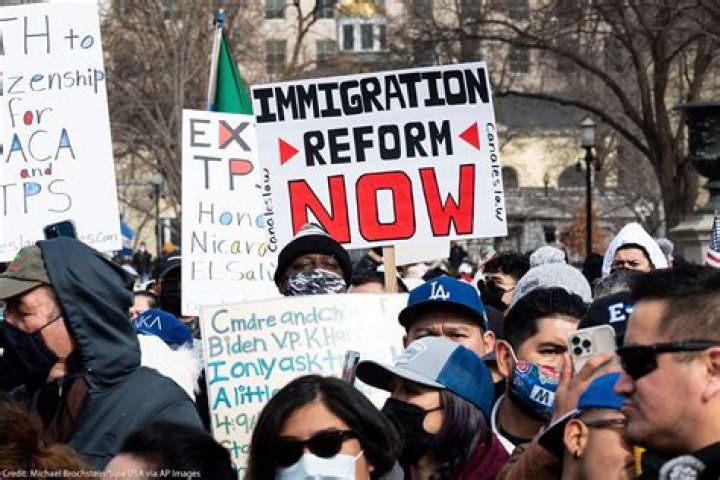 LaHood: Border security must come before larger immigration reform