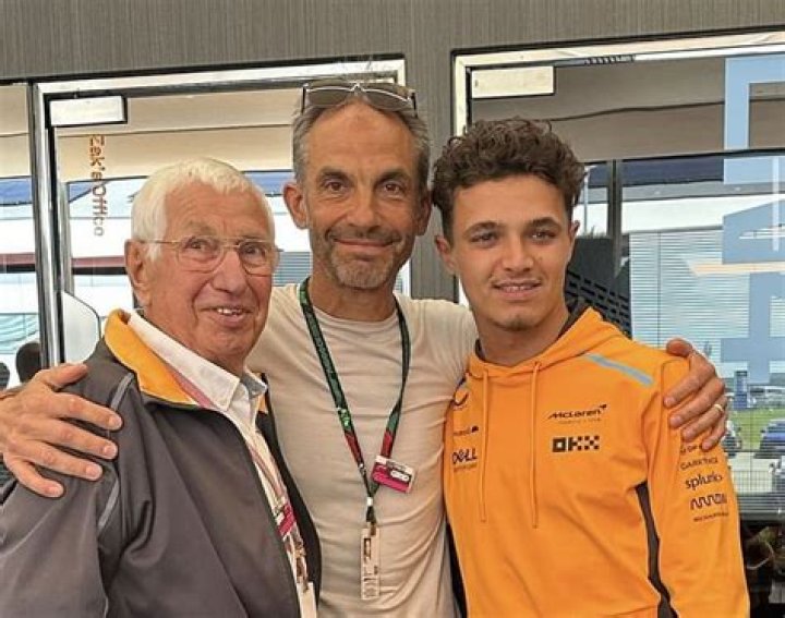 Lando Norris Parents, Ethnicity, Wiki, Biography, Age, Girlfriend, Career, Net Worth