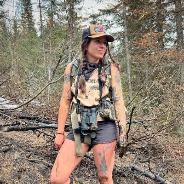 Laura Zerra (Naked & Afraid XL Cast): Family, Wikipedia, Biography, Age & Instagram