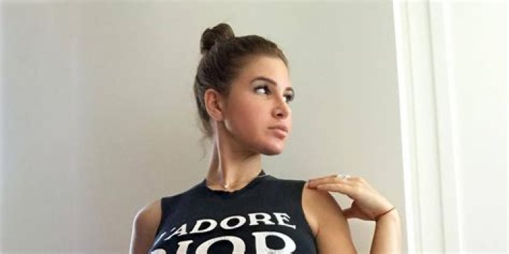Lauren Pisciotta's Age, Measurements, Before Surgery, Wealth