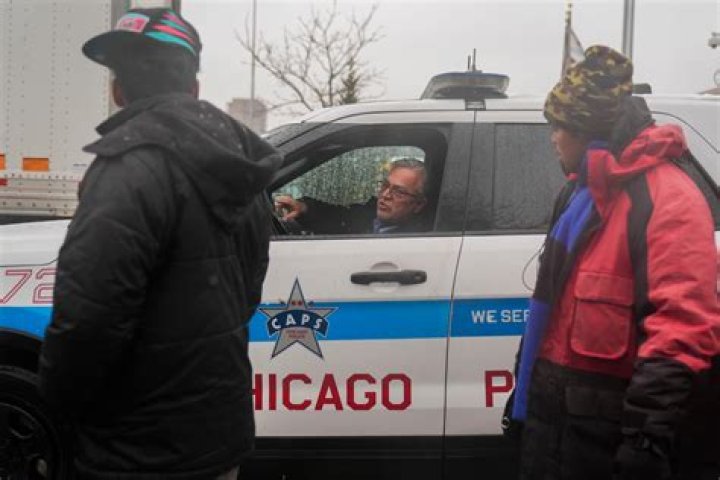 Lawsuit in Chicago is the latest legal fight over Texas moving migrants to U.S. cities