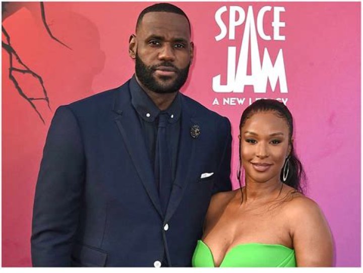 LeBron James - Stats, Age & Wife