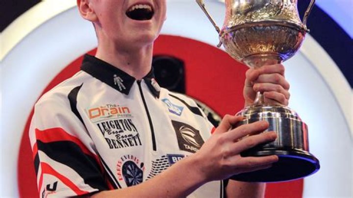 Leighton Bennett not kiddin' about before BDO worlds debut