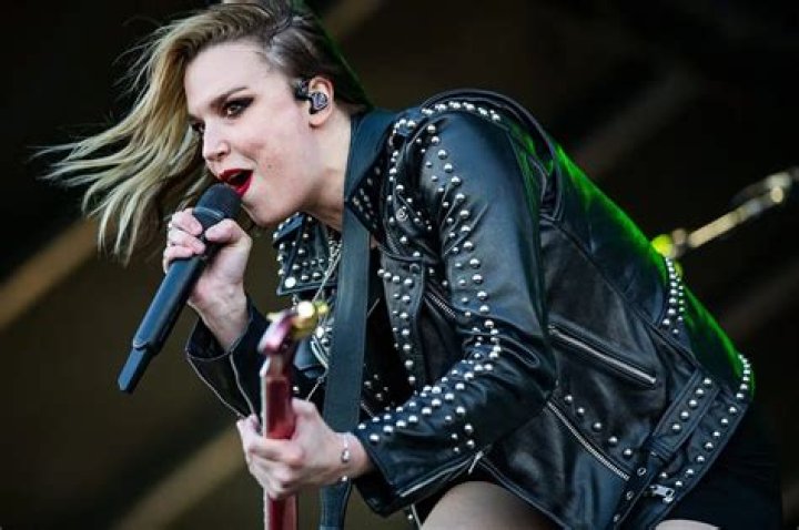 
Leslie Hale
Net Worth
