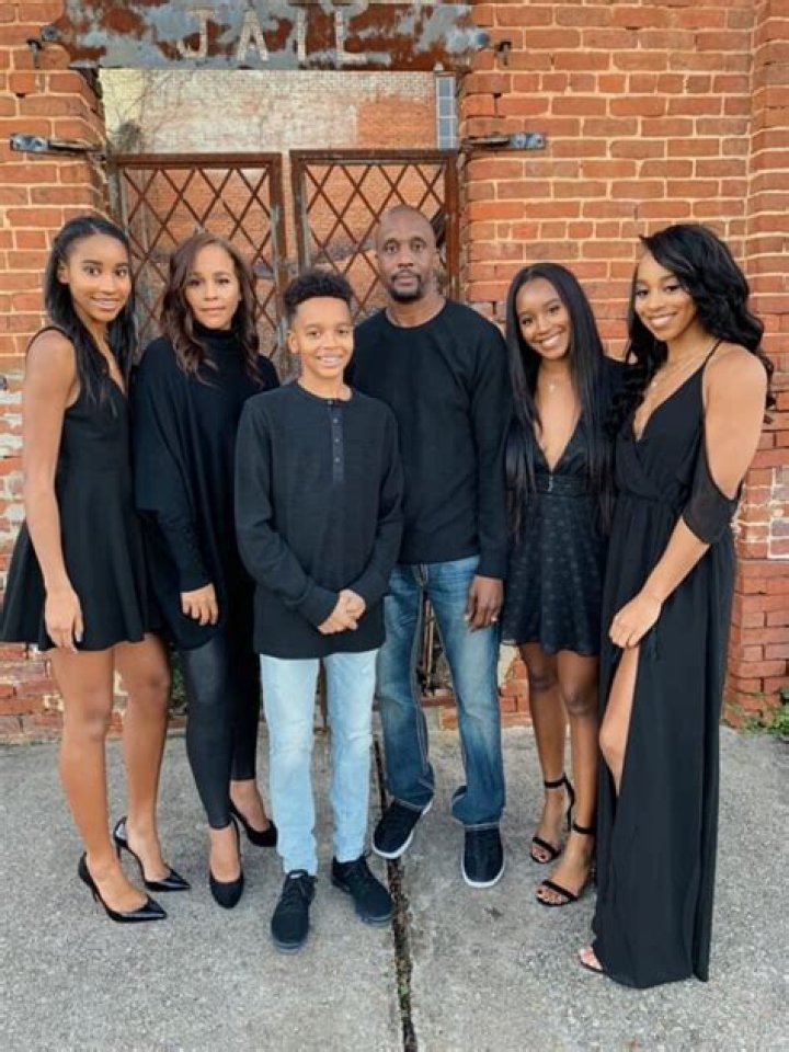 Lexie Brown Brother Anakin And Sisters Alyssa & Alanni: Dad Dee & Mom Tammy