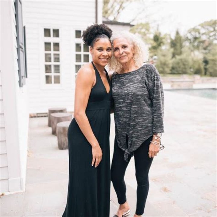 Lindsey Harding Wife: Is Stockton Kings Head Coach Married? Parents And Family