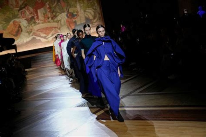 Loewe fuses high and low, tailoring and couture, to wow Paris Fashion Week