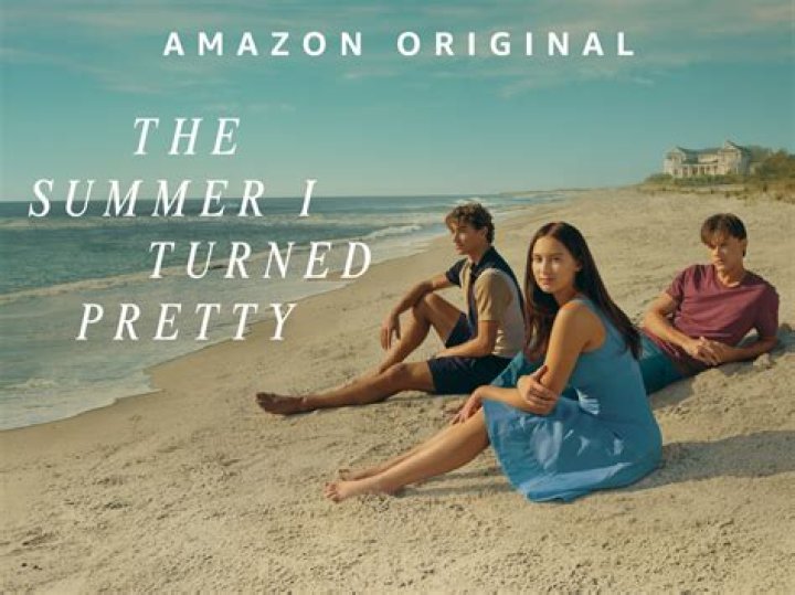 Lola Tung: Everything We Know About The Summer I Turned Pretty’s Belly