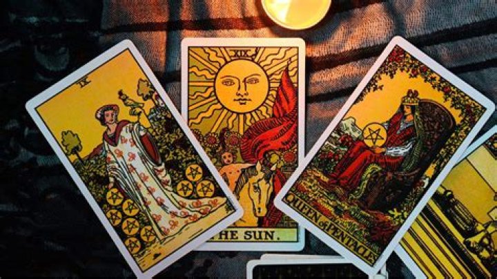 Los palos de las cartas en el tarot y sus elementos