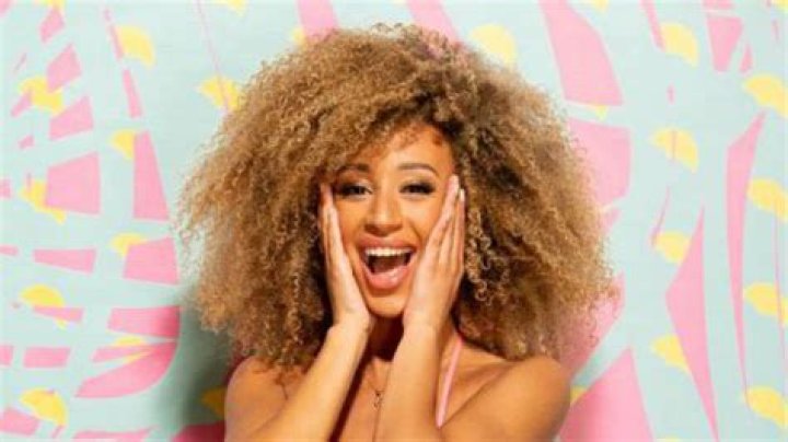 Love Island USA: Twitter has thoughts on Caro and her over the top behavior