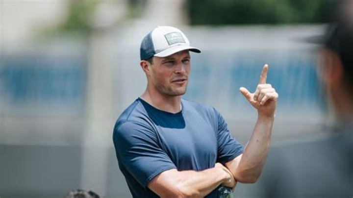 Luke Kuechly Net Worth 2023, Annual Income, and Endorsements, etc.