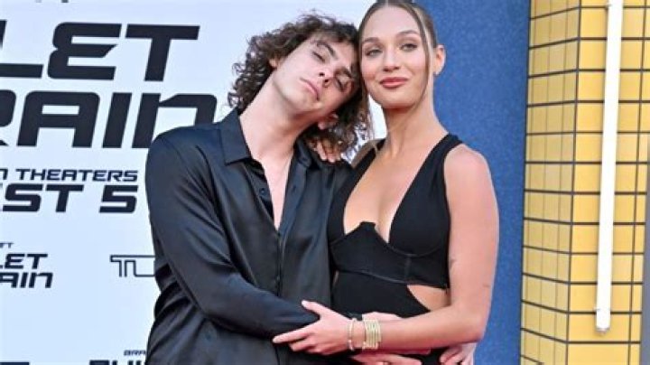 Maddie Ziegler and Eddie Benjamin Kiss on Red Carpet Debut